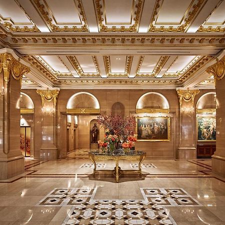 Lotte Hotel Seoul Executive Tower Exterior foto The lobby of the Four Seasons Hotel