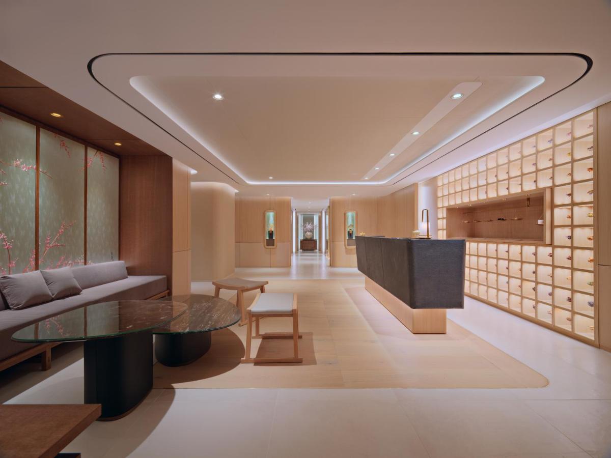 Lotte Hotel Seoul Executive Tower Exterior foto The interior of the new crematorium