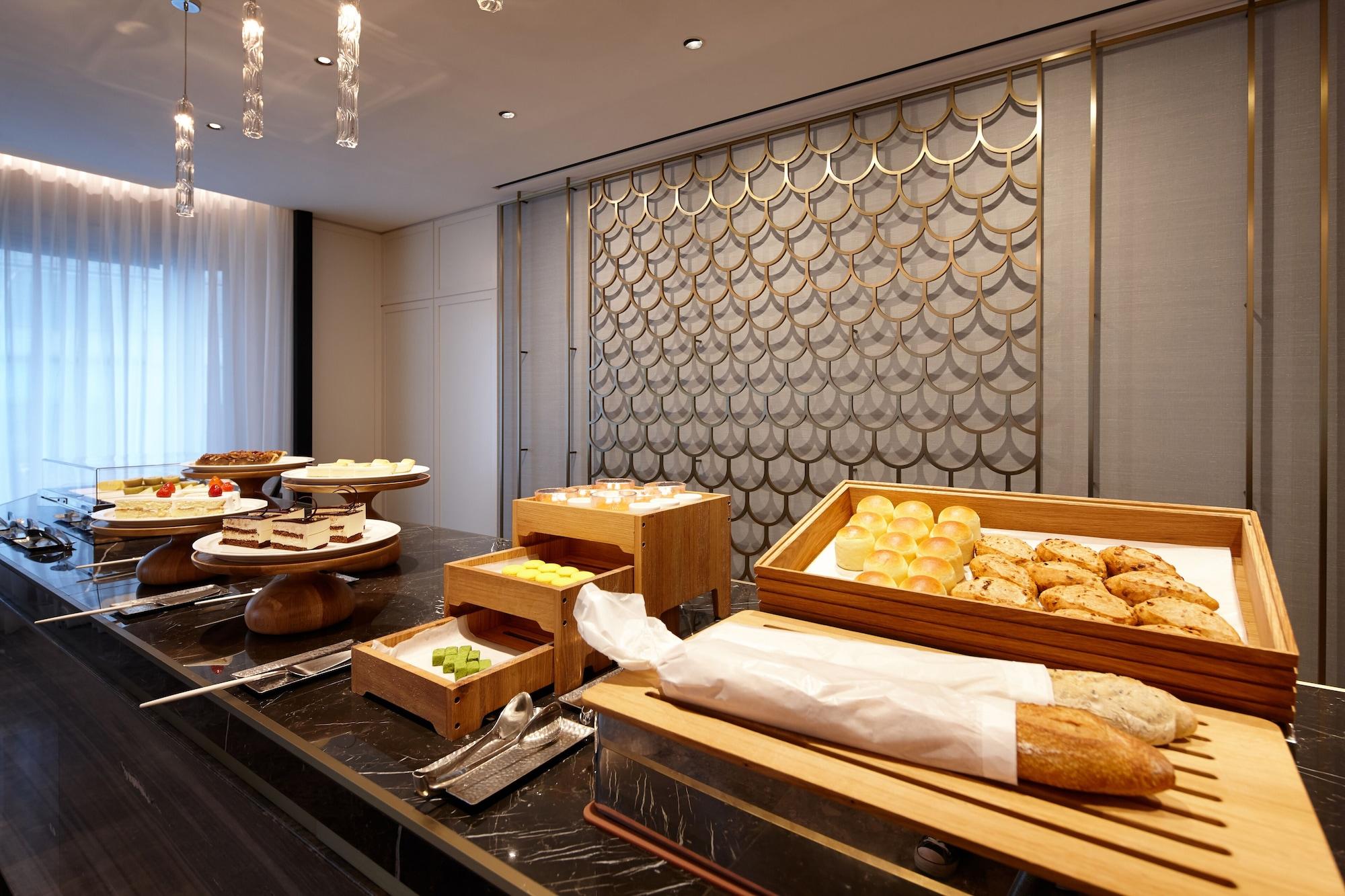 Lotte Hotel Seoul Executive Tower Exterior foto A buffet at a hotel