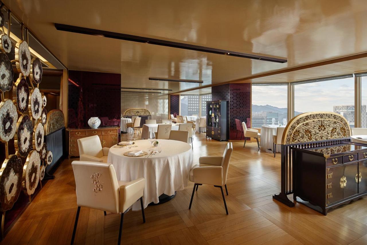 Lotte Hotel Seoul Executive Tower Exterior foto The interior of the restaurant